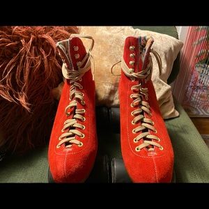 Size 9 Med Moxi Lolly Indoor/Outdoor Roller Skates